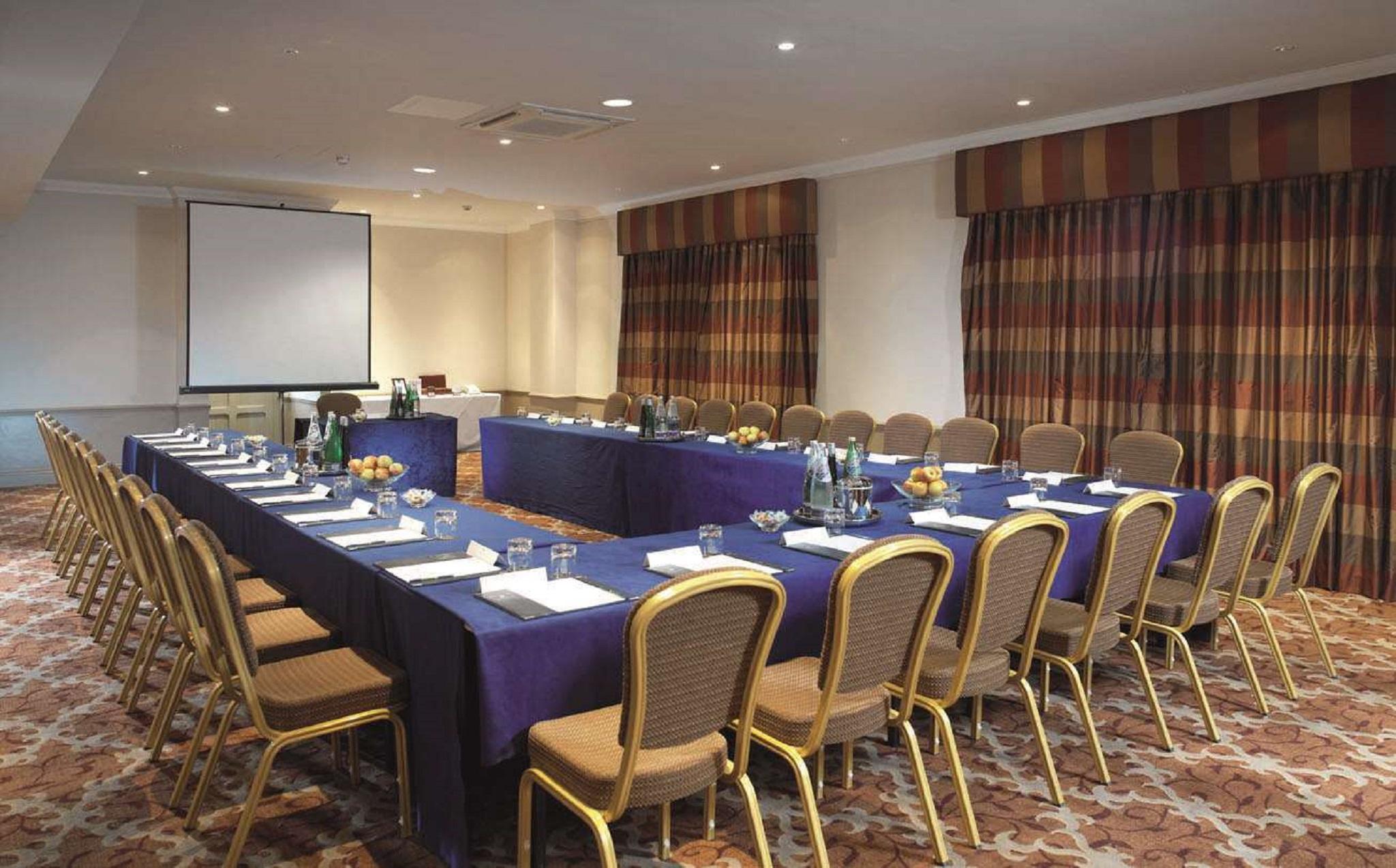Macdonald Frimley Hall Hotel & Spa Camberley Exteriör bild