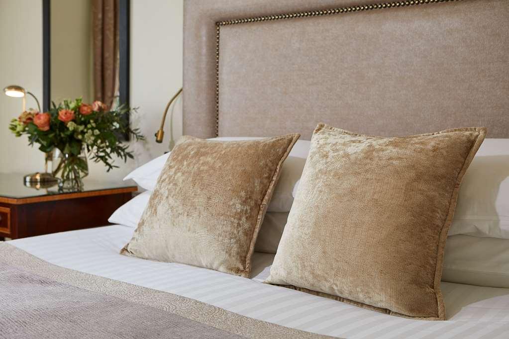 Macdonald Frimley Hall Hotel & Spa Camberley Rum bild