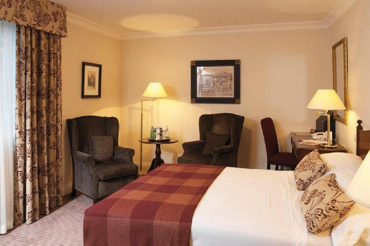 Macdonald Frimley Hall Hotel & Spa Camberley Exteriör bild